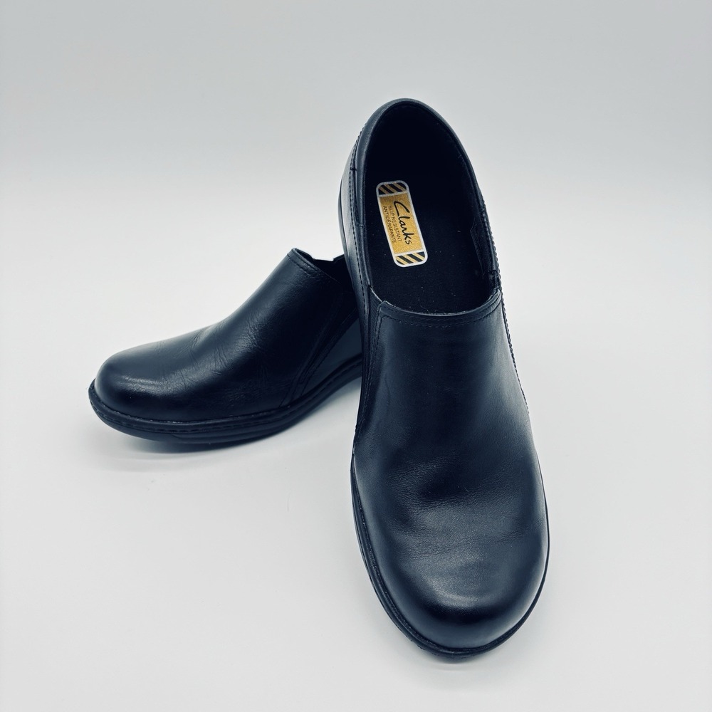 Clarks Women's NWOT Black Leather Grasp Chime Slip on Loafers Size 9.5